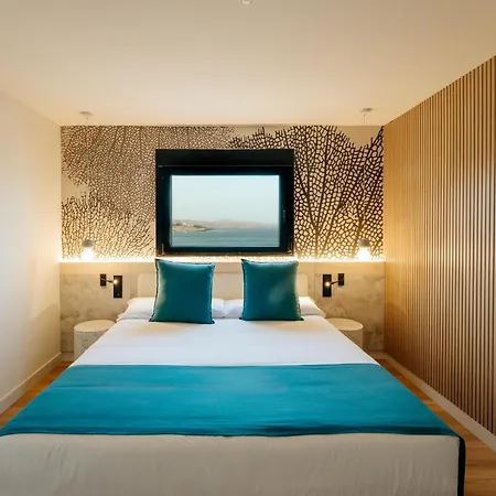 001 Higos Boutique Singular Aparthotel 4*