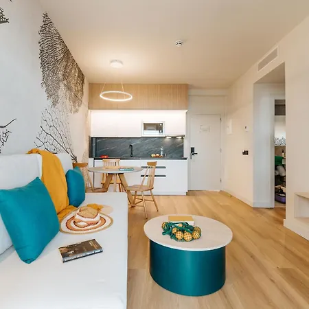 Aparthotel 001 Higos Boutique Singular 4*