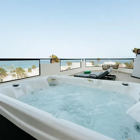 R2 Higos Apartahotel