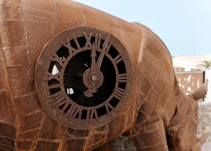 R2 Higos Aparthotel 4*